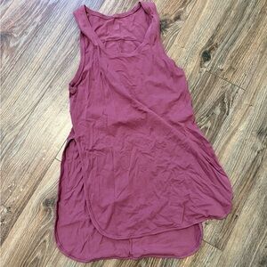 lululemon high-low slit tank